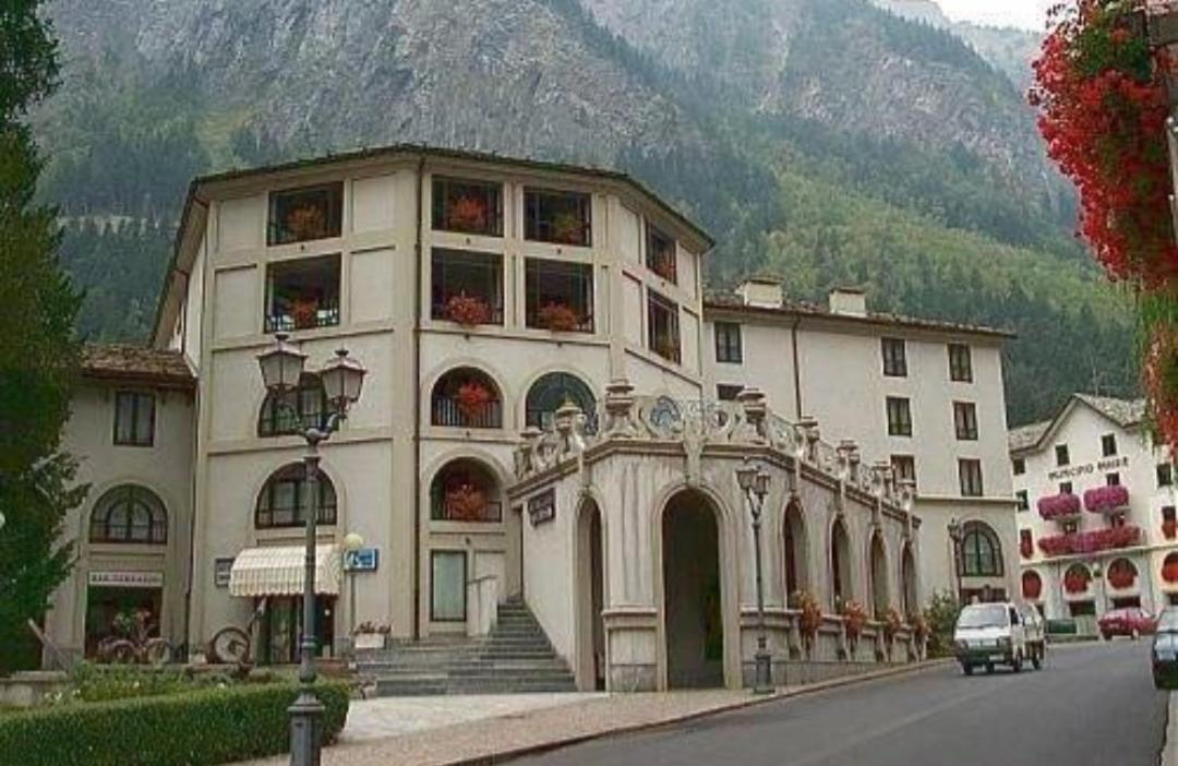 Residence Universo Pré-Saint-Didier Eksteriør billede